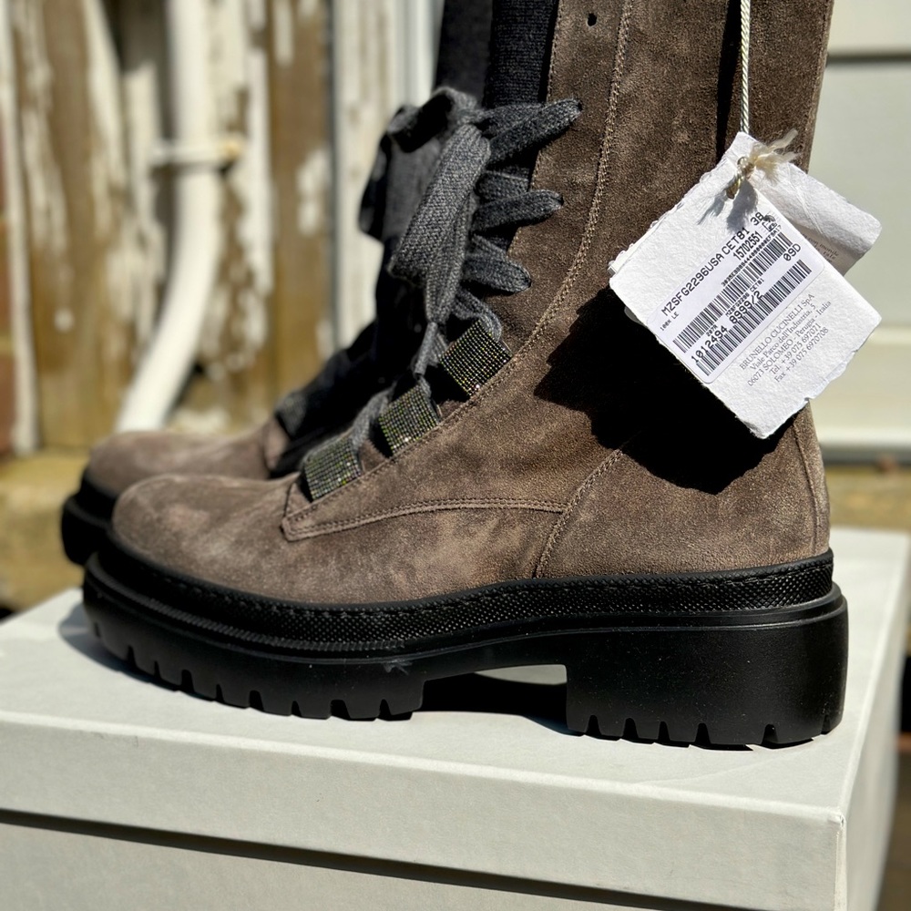 Beautiful Brunello Cucinelli Suede Lace Ankle / Combat Boots.